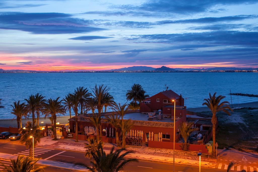 Apartamentos MarAzul La Manga Habitación foto