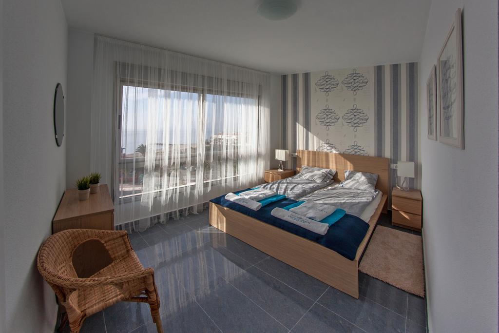 Apartamentos MarAzul La Manga Habitación foto