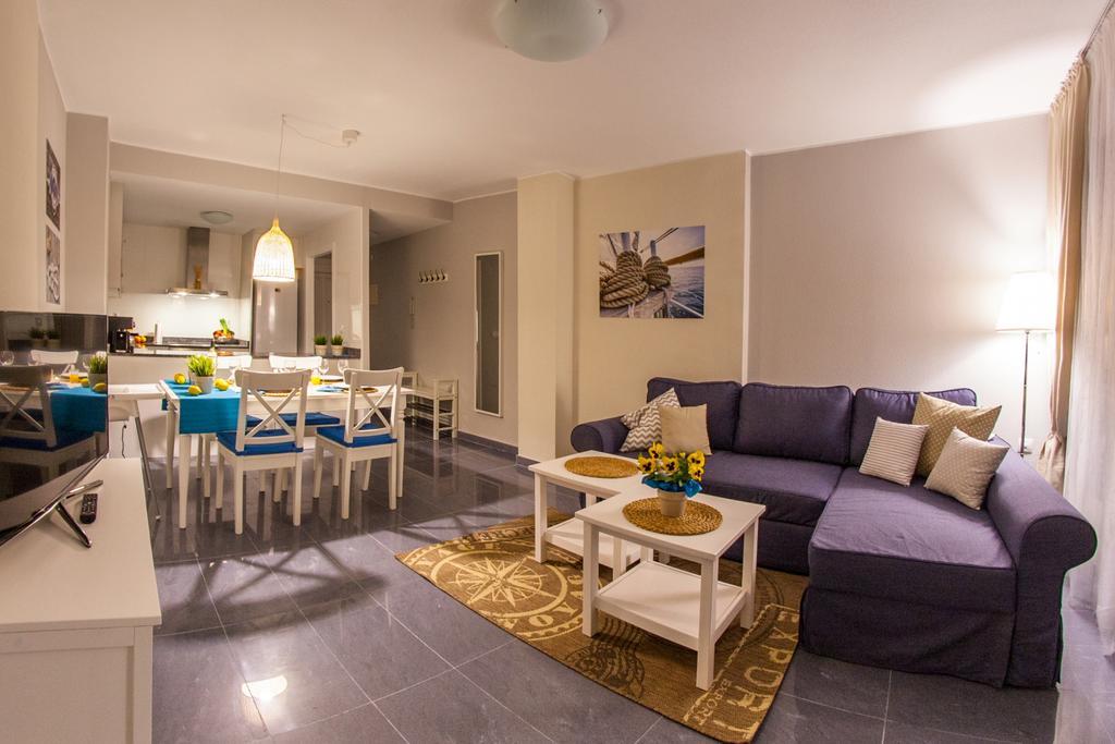 Apartamentos MarAzul La Manga Habitación foto